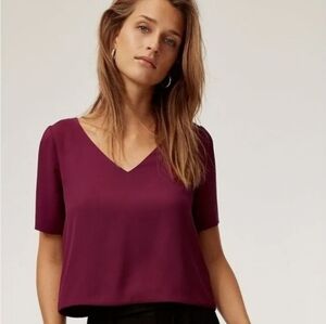 Aritzia Babaton Randy Short Sleeve Blouse Red Size Medium
